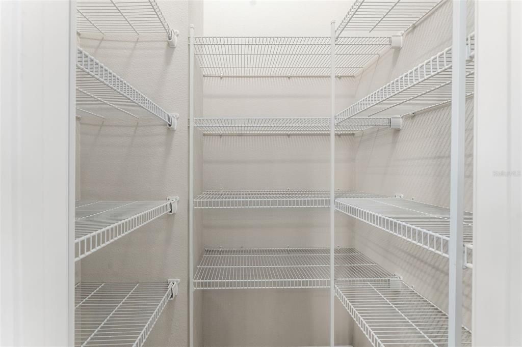 En Venta: $485,000 (5 camas, 3 baños, 2412 Pies cuadrados)