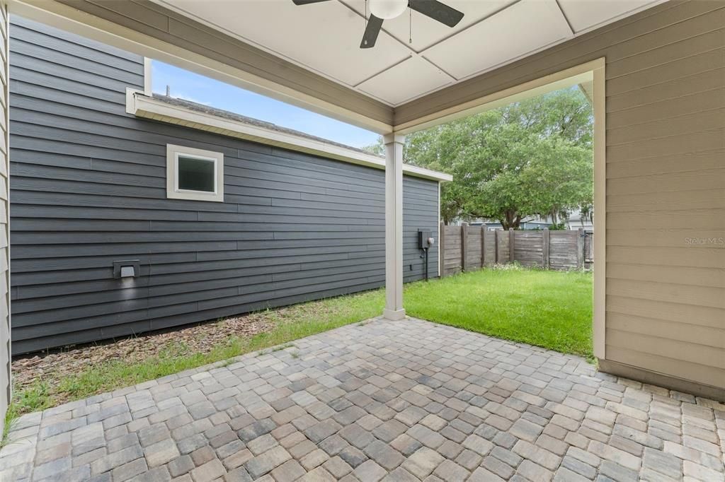 En Venta: $485,000 (5 camas, 3 baños, 2412 Pies cuadrados)