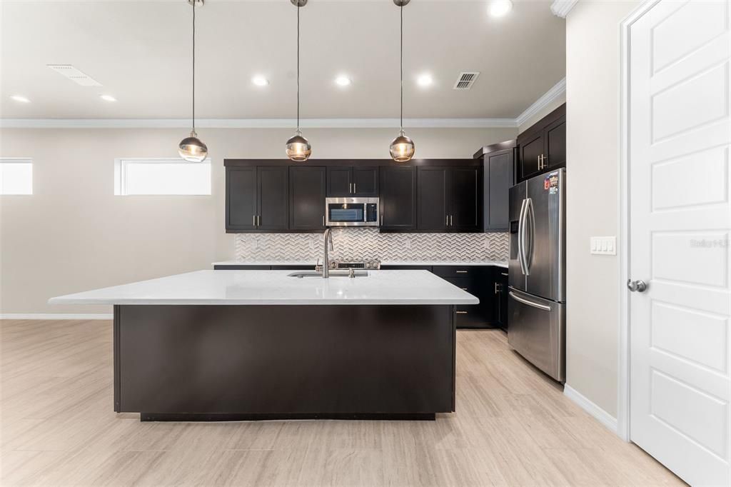 En Venta: $485,000 (5 camas, 3 baños, 2412 Pies cuadrados)