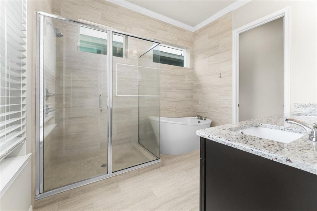 En Venta: $485,000 (5 camas, 3 baños, 2412 Pies cuadrados)