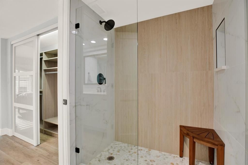 For Sale: $550,000 (2 beds, 2 baths, 1315 Square Feet)