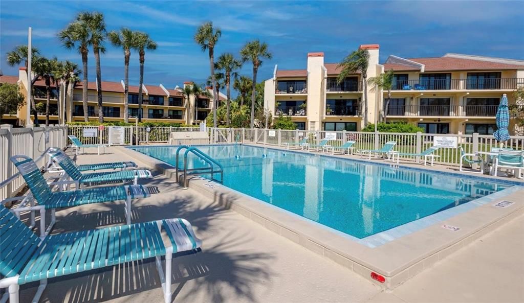 For Sale: $550,000 (2 beds, 2 baths, 1315 Square Feet)