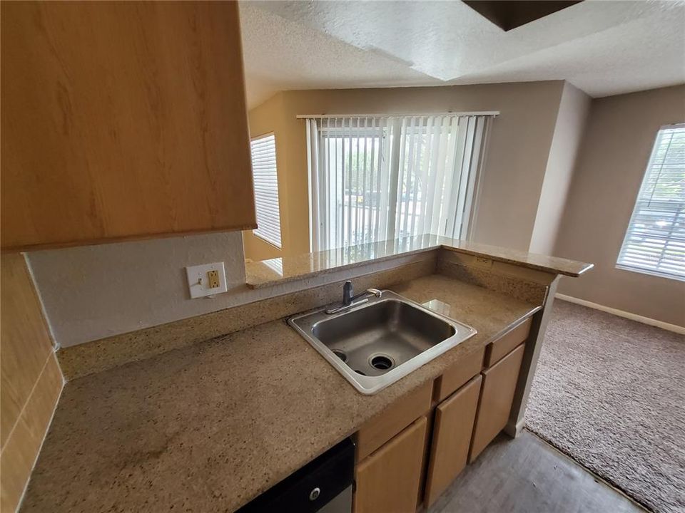 На продажу: $164,900 (1 спален, 1 ванн, 754 Квадратных фут)