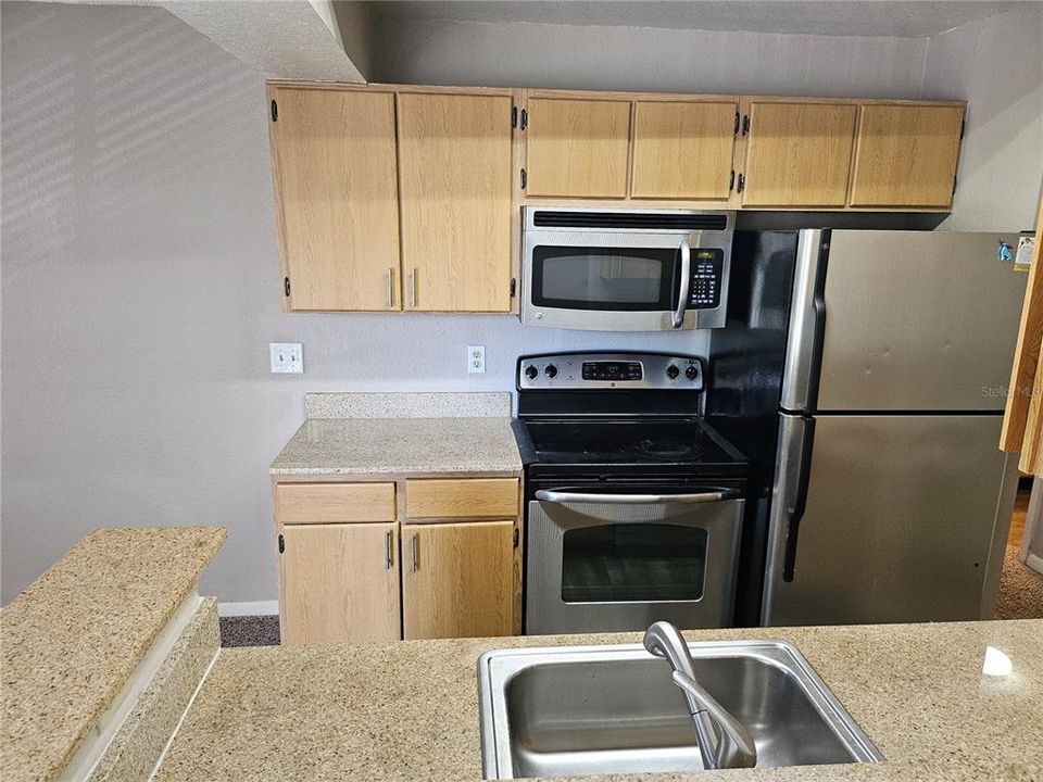 На продажу: $164,900 (1 спален, 1 ванн, 754 Квадратных фут)