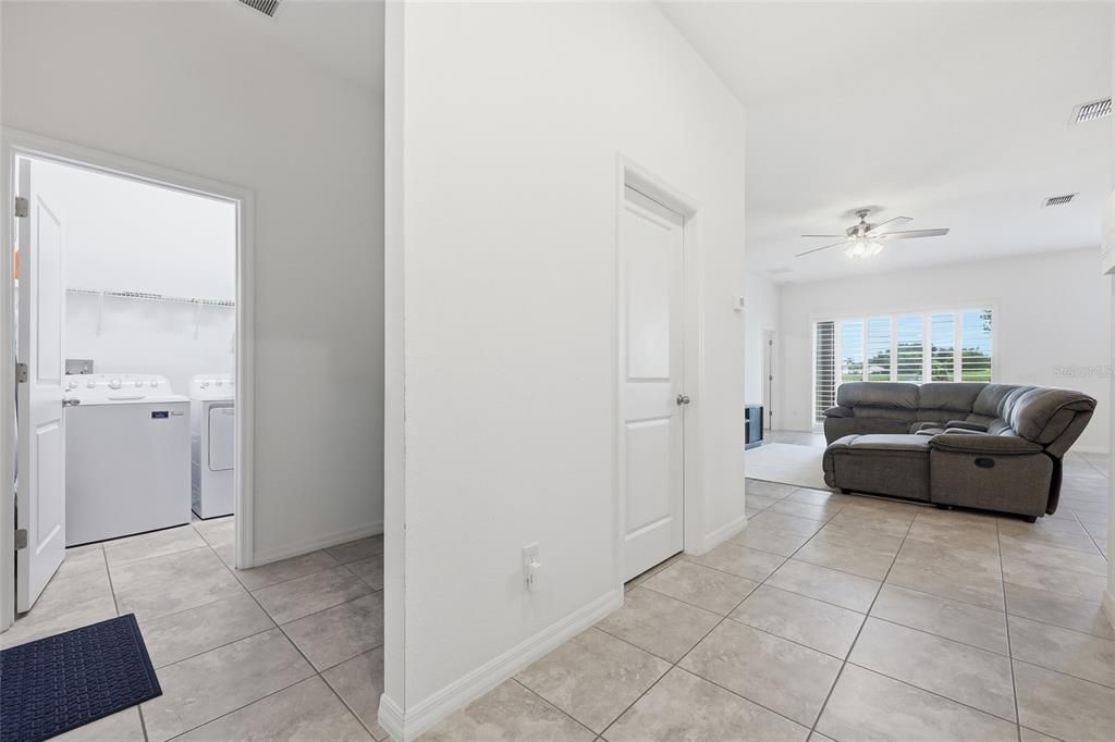 На продажу: $425,000 (3 спален, 2 ванн, 1792 Квадратных фут)