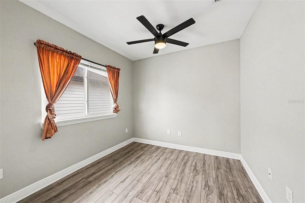 En Venta: $650,000 (4 camas, 2 baños, 2095 Pies cuadrados)