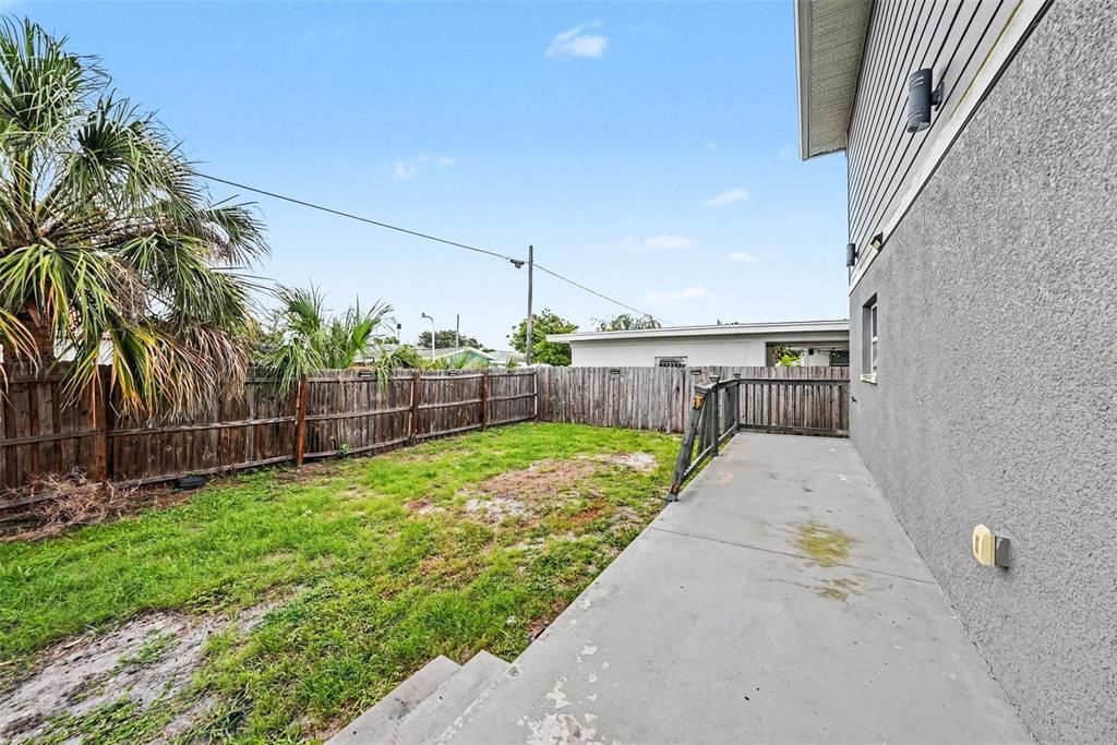 En Venta: $650,000 (4 camas, 2 baños, 2095 Pies cuadrados)
