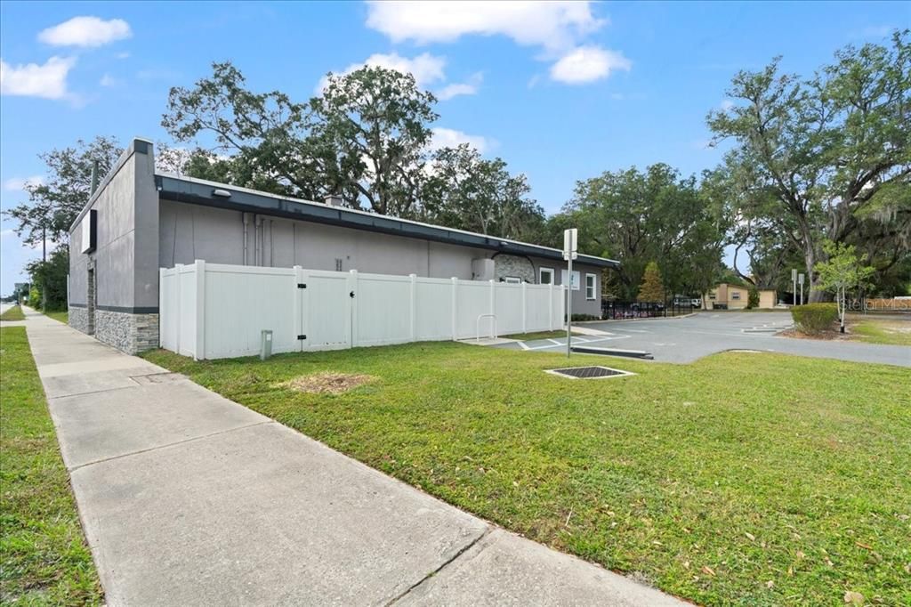 For Sale: $999,000 (0 beds, 0 baths, 4374 Square Feet)