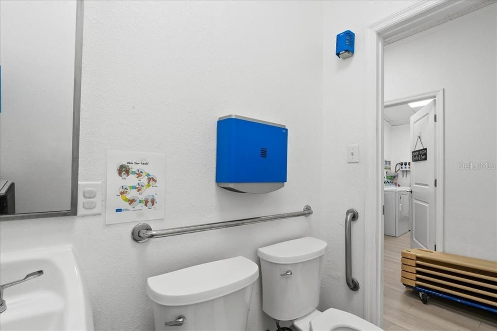 For Sale: $999,000 (0 beds, 0 baths, 4374 Square Feet)