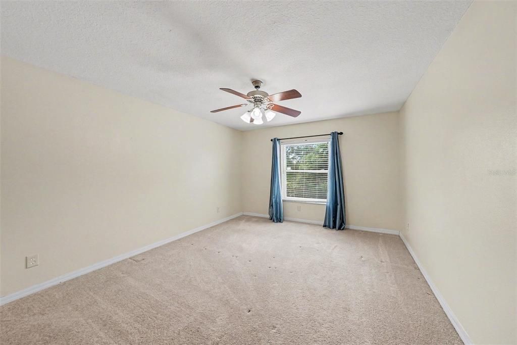 For Sale: $649,900 (5 beds, 3 baths, 3525 Square Feet)