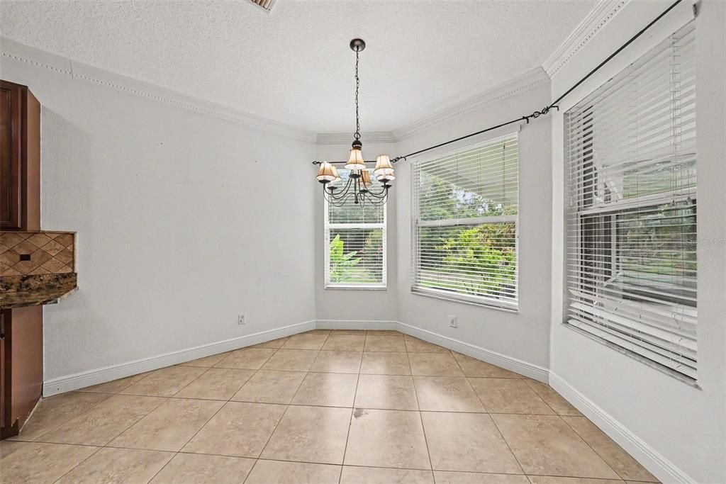 For Sale: $649,900 (5 beds, 3 baths, 3525 Square Feet)