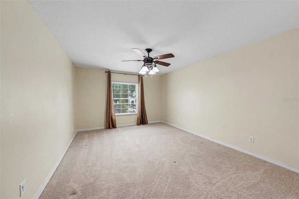 For Sale: $649,900 (5 beds, 3 baths, 3525 Square Feet)