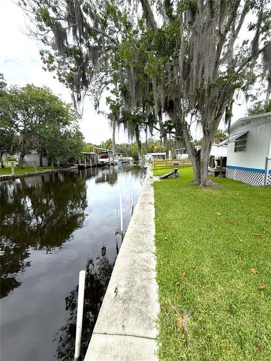 For Sale: $258,900 (2 beds, 1 baths, 1008 Square Feet)