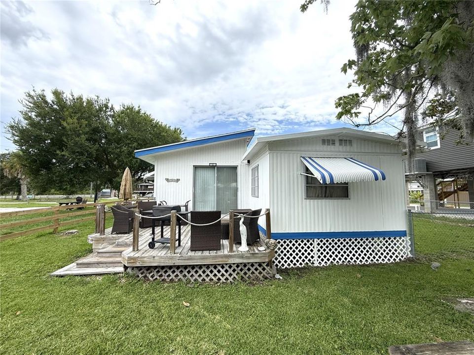 For Sale: $258,900 (2 beds, 1 baths, 1008 Square Feet)