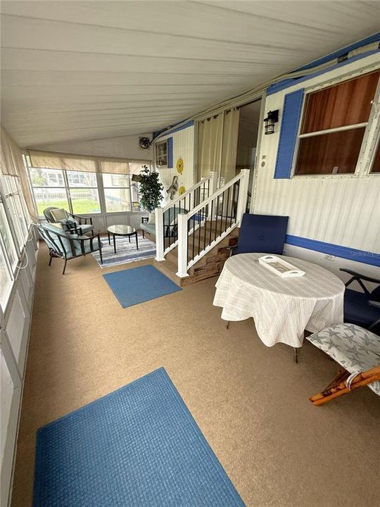 For Sale: $258,900 (2 beds, 1 baths, 1008 Square Feet)