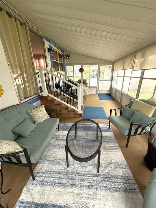 For Sale: $258,900 (2 beds, 1 baths, 1008 Square Feet)
