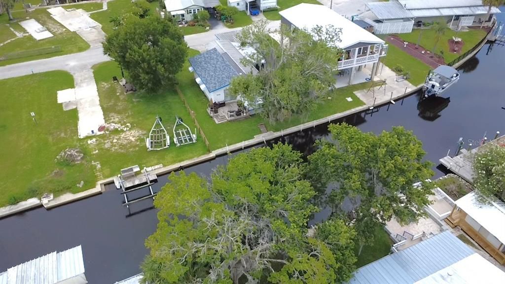 For Sale: $258,900 (2 beds, 1 baths, 1008 Square Feet)