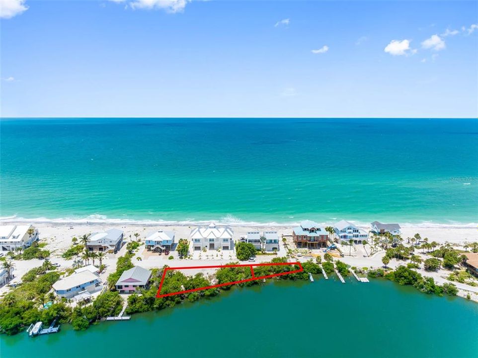 На продажу: $250,000 (0.09 acres)