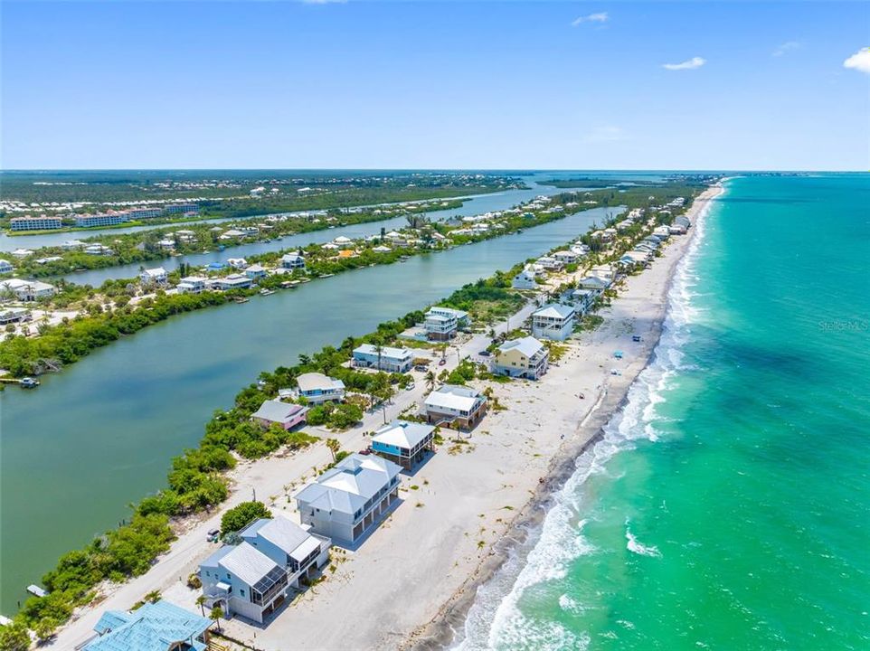 На продажу: $250,000 (0.09 acres)