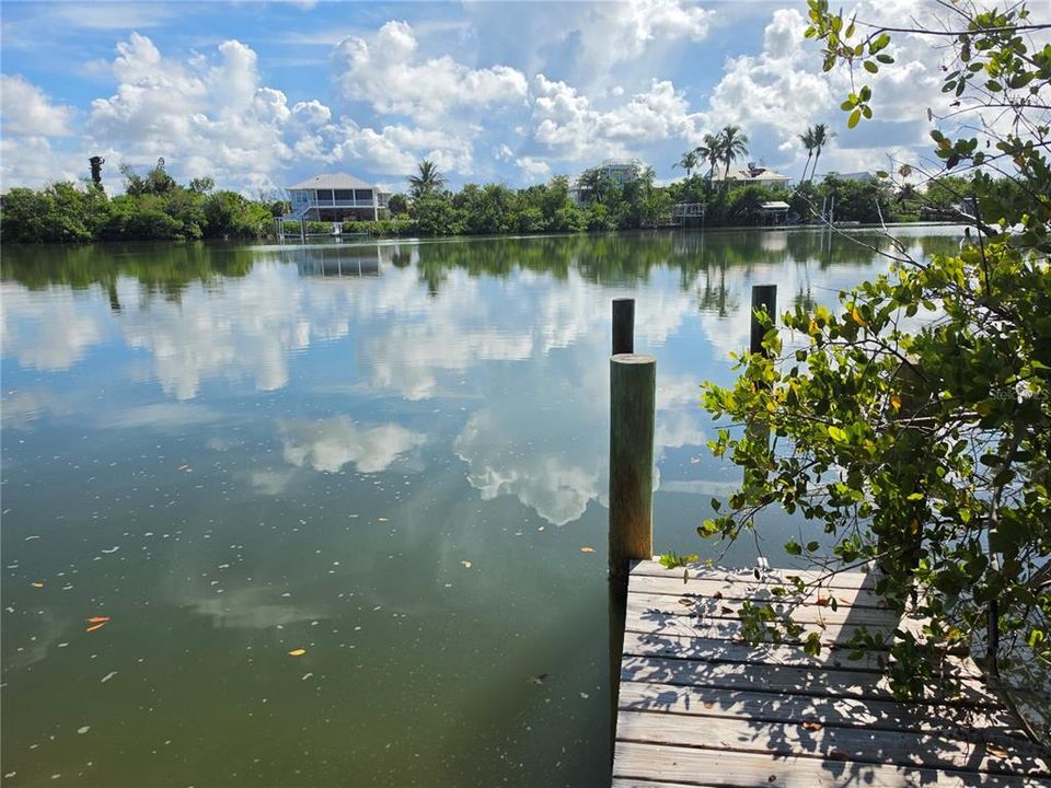 На продажу: $250,000 (0.09 acres)