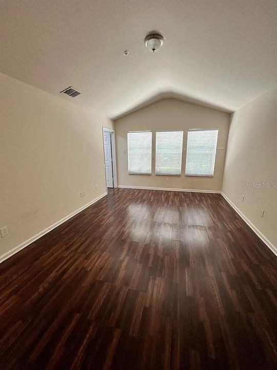 En Venta: $299,500 (3 camas, 2 baños, 1665 Pies cuadrados)