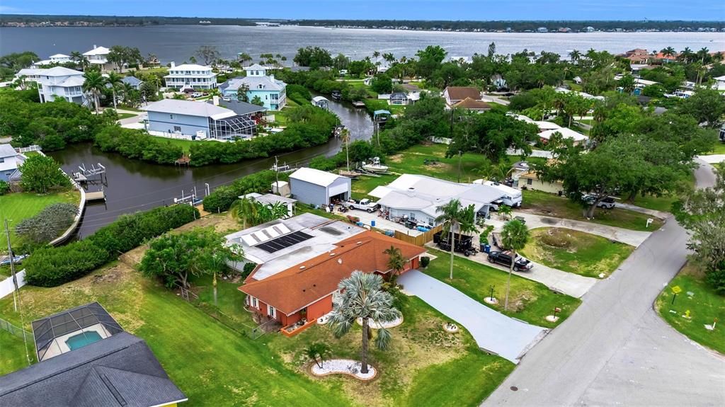 For Sale: $825,000 (4 beds, 4 baths, 1918 Square Feet)