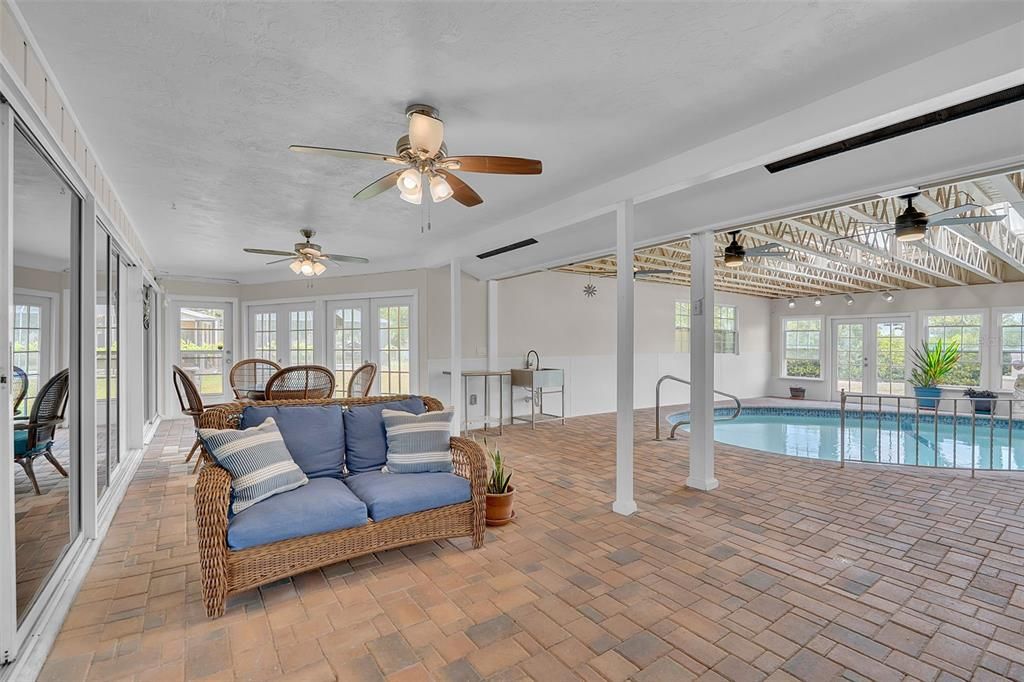 For Sale: $825,000 (4 beds, 4 baths, 1918 Square Feet)