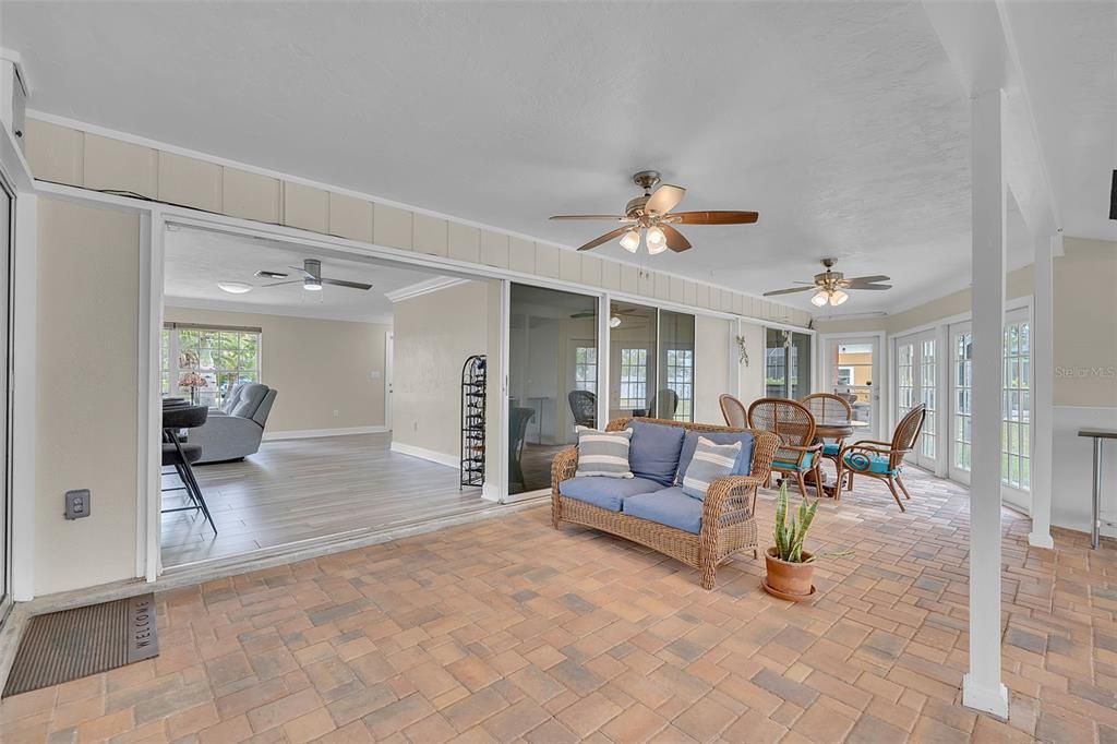 For Sale: $825,000 (4 beds, 4 baths, 1918 Square Feet)