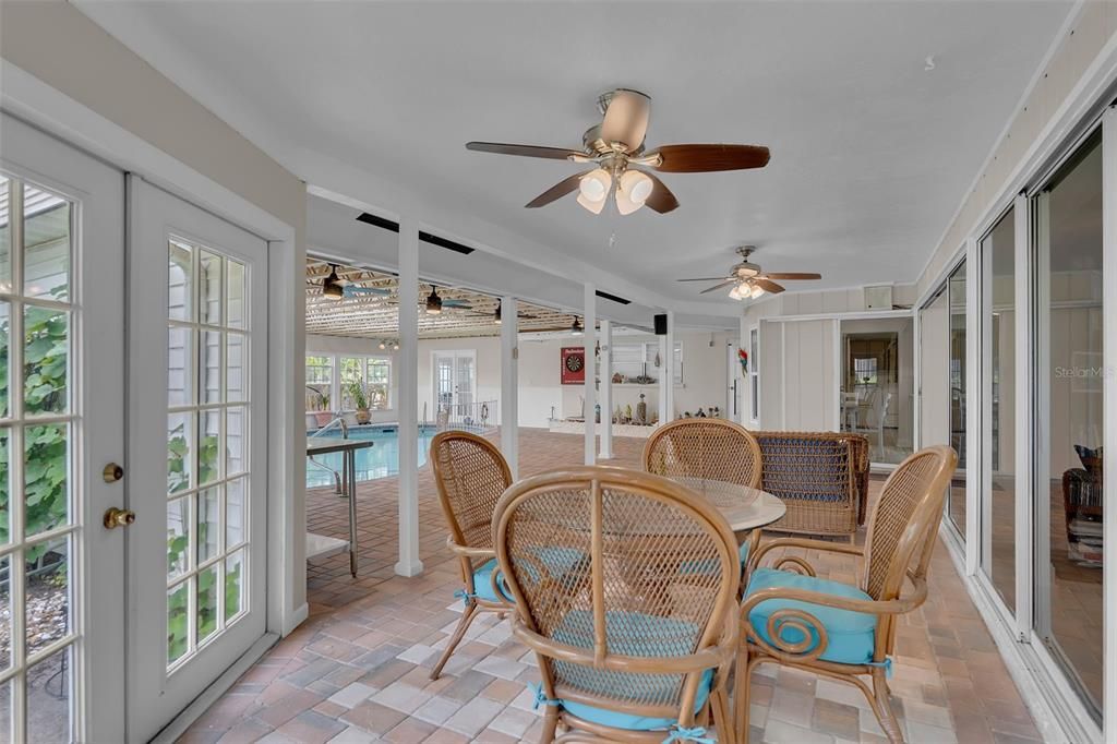 For Sale: $825,000 (4 beds, 4 baths, 1918 Square Feet)