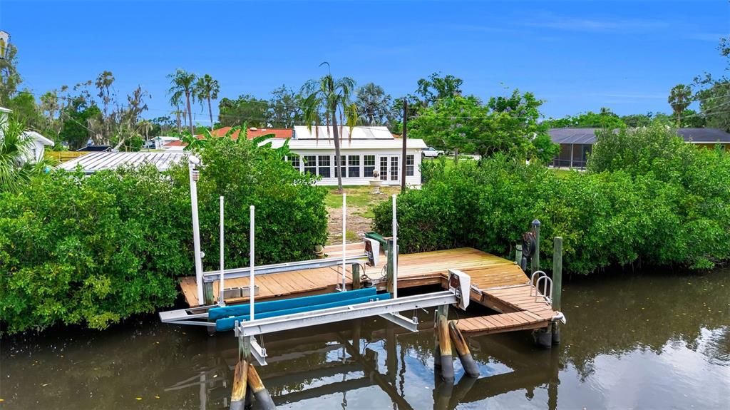 For Sale: $825,000 (4 beds, 4 baths, 1918 Square Feet)