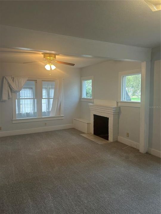 В аренду: $1,650 (2 спален, 1 ванн, 1148 Квадратных фут)