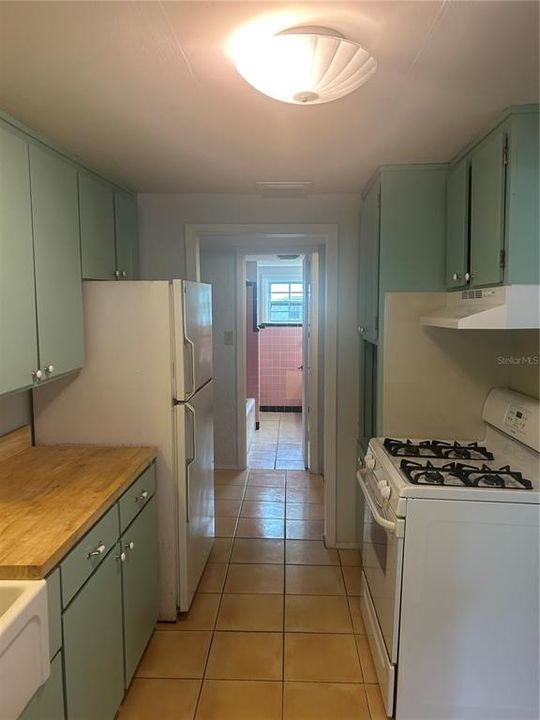 В аренду: $1,650 (2 спален, 1 ванн, 1148 Квадратных фут)