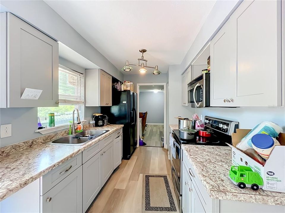 En Venta: $284,900 (3 camas, 2 baños, 1580 Pies cuadrados)