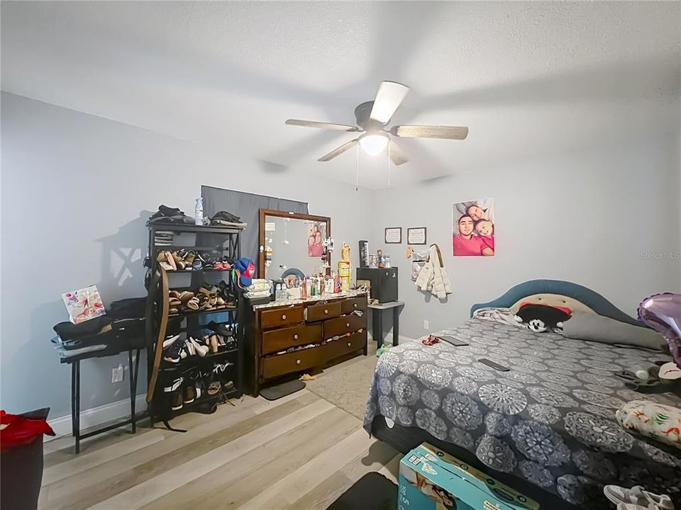 En Venta: $284,900 (3 camas, 2 baños, 1580 Pies cuadrados)