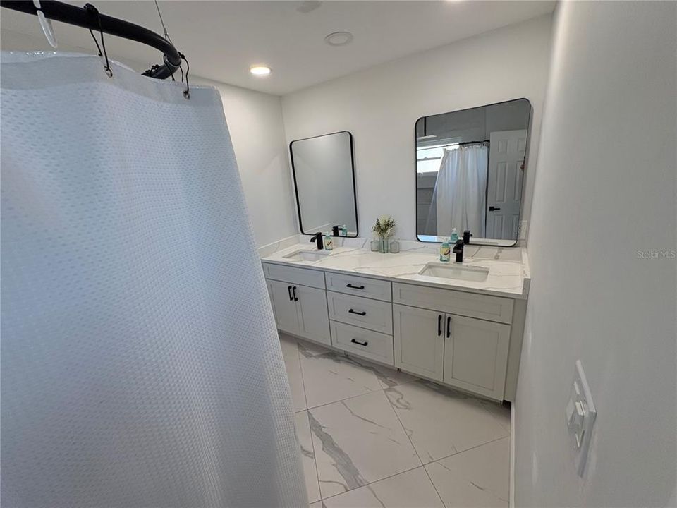 For Sale: $235,000 (3 beds, 2 baths, 1522 Square Feet)