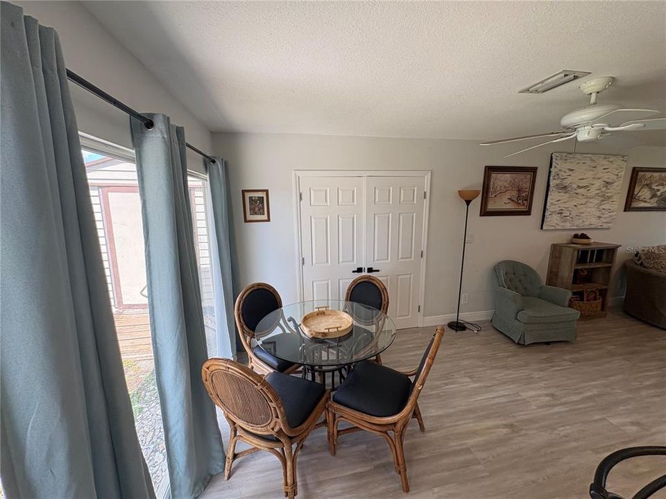 For Sale: $235,000 (3 beds, 2 baths, 1522 Square Feet)