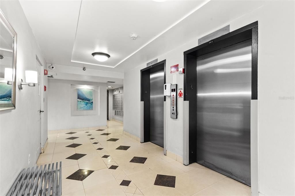 For Sale: $285,000 (2 beds, 2 baths, 1016 Square Feet)