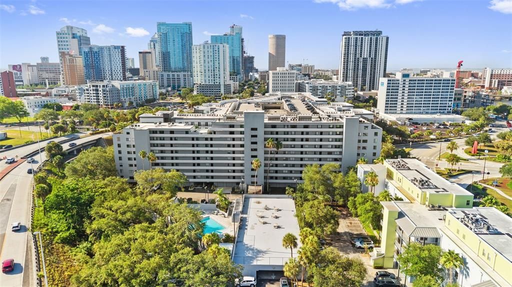 For Sale: $285,000 (2 beds, 2 baths, 1016 Square Feet)