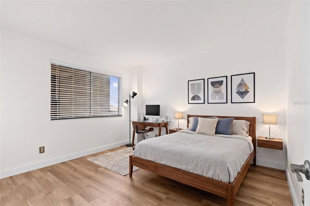 For Sale: $285,000 (2 beds, 2 baths, 1016 Square Feet)