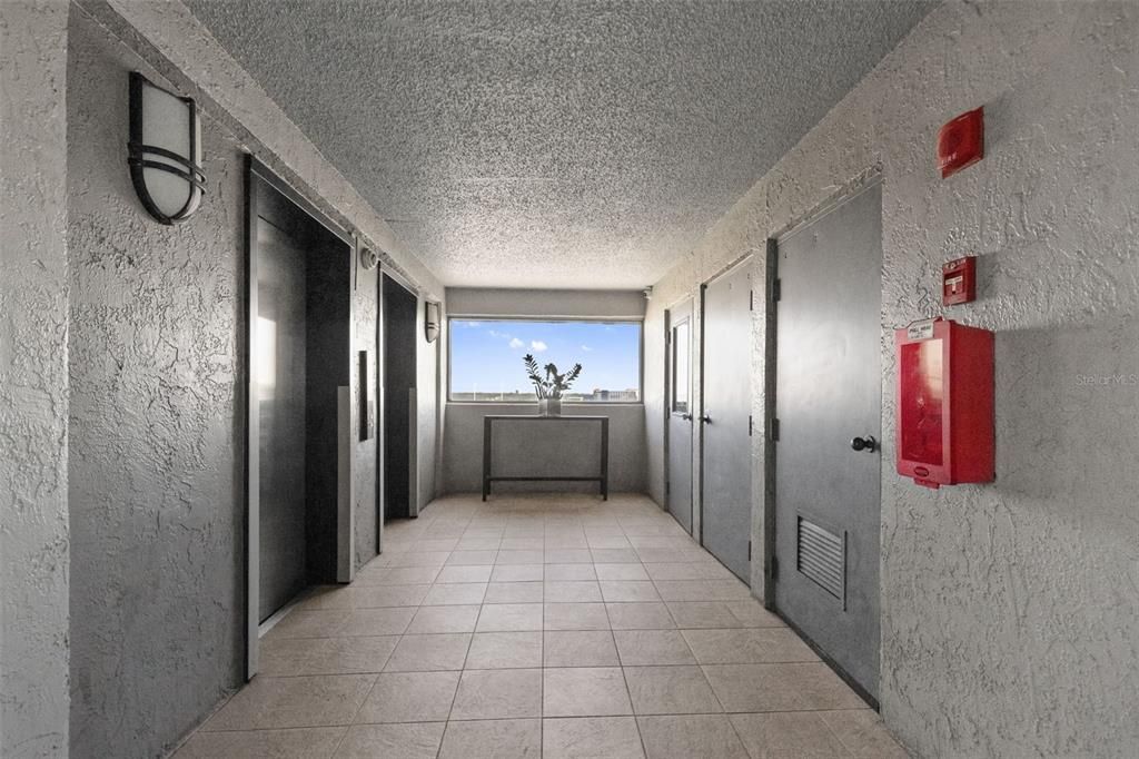 For Sale: $285,000 (2 beds, 2 baths, 1016 Square Feet)