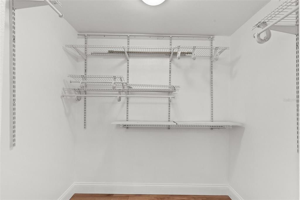 For Sale: $285,000 (2 beds, 2 baths, 1016 Square Feet)