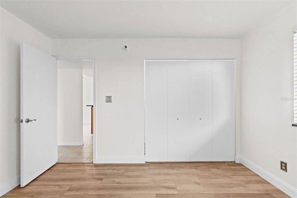 For Sale: $285,000 (2 beds, 2 baths, 1016 Square Feet)
