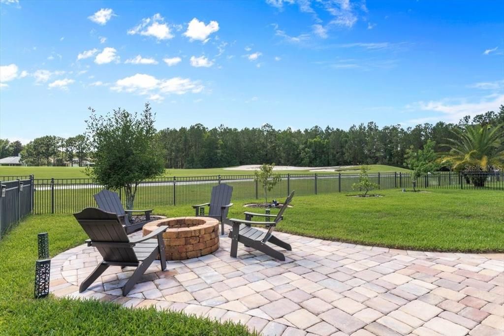 For Sale: $749,000 (5 beds, 3 baths, 2603 Square Feet)