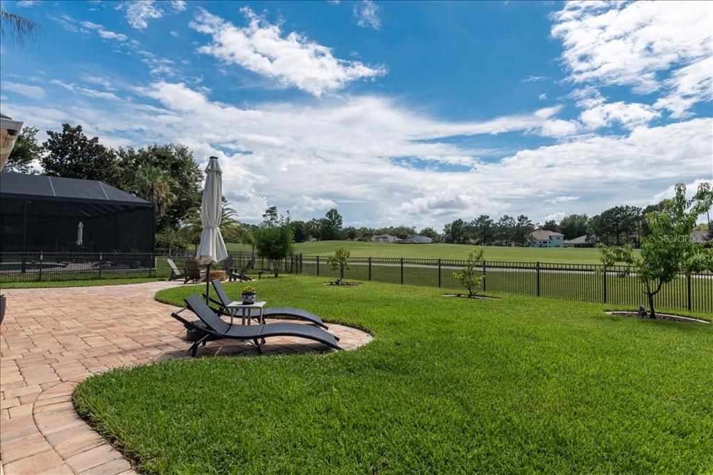 For Sale: $749,000 (5 beds, 3 baths, 2603 Square Feet)