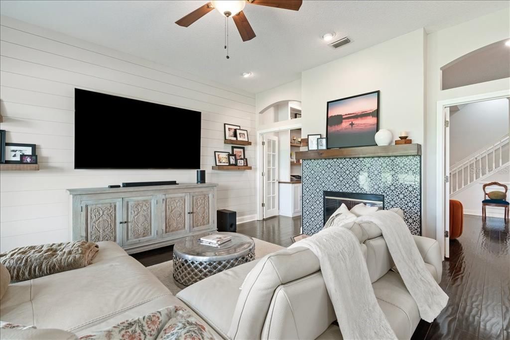 For Sale: $749,000 (5 beds, 3 baths, 2603 Square Feet)