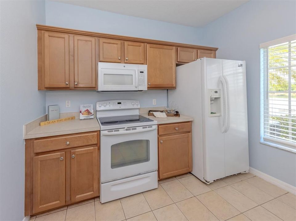 For Sale: $247,000 (3 beds, 2 baths, 1302 Square Feet)