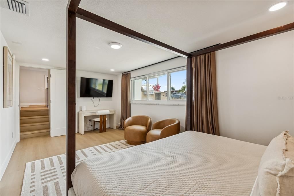 For Sale: $879,999 (5 beds, 4 baths, 2248 Square Feet)