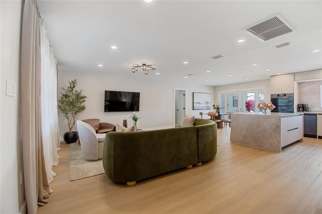 For Sale: $879,999 (5 beds, 4 baths, 2248 Square Feet)