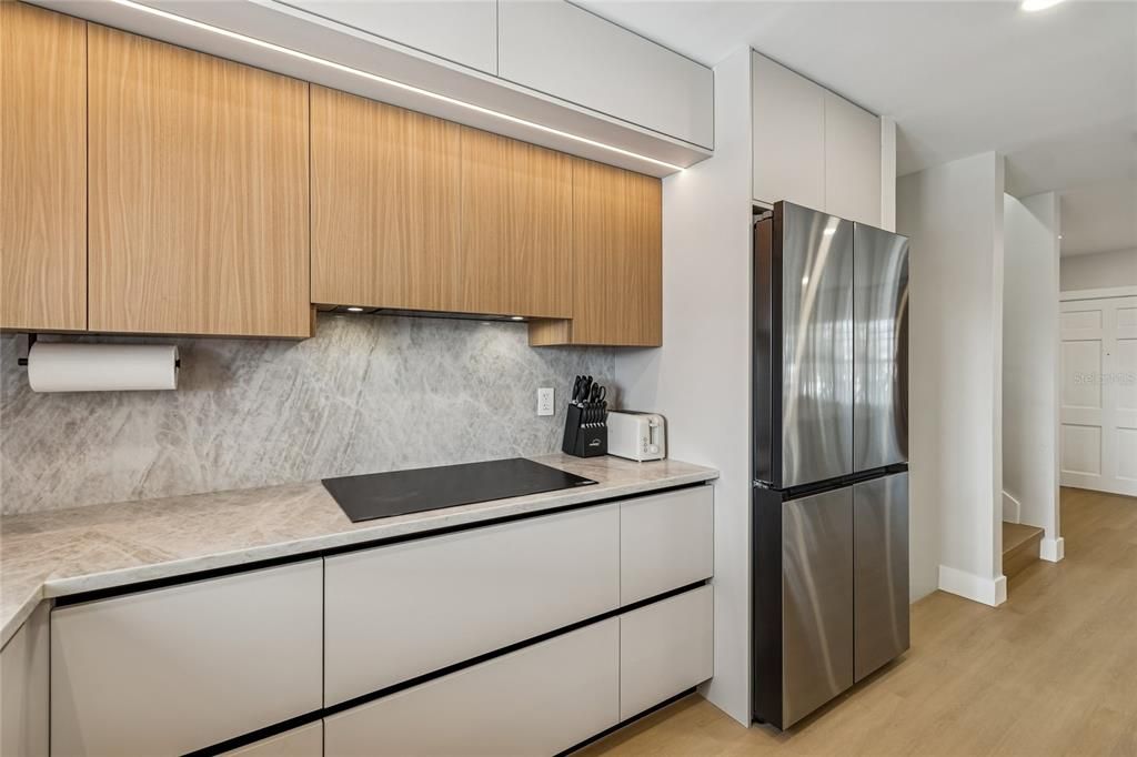 For Sale: $879,999 (5 beds, 4 baths, 2248 Square Feet)