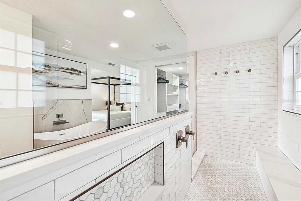 For Sale: $879,999 (5 beds, 4 baths, 2248 Square Feet)